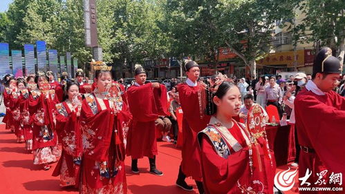 文明新风拂兖州 集体婚礼上的“文明约定”引领婚庆礼仪新时尚